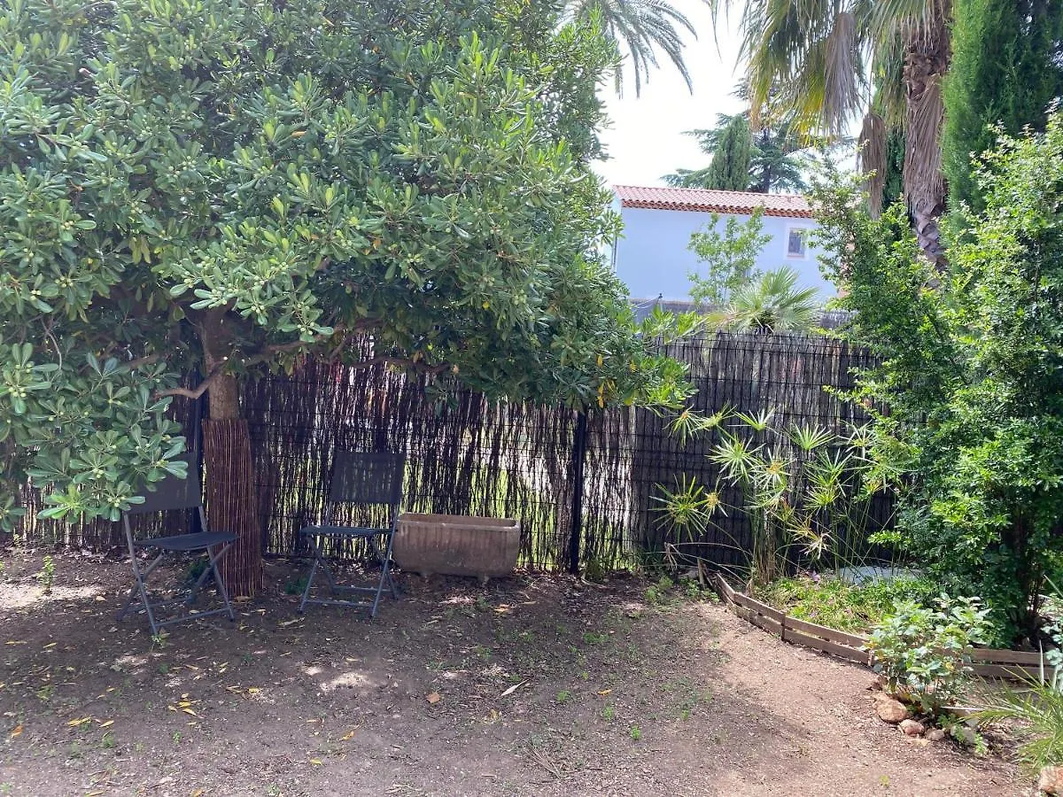Hébergement de vacances Villa Petite maison au calme avec jardin clim et parking à Toulon